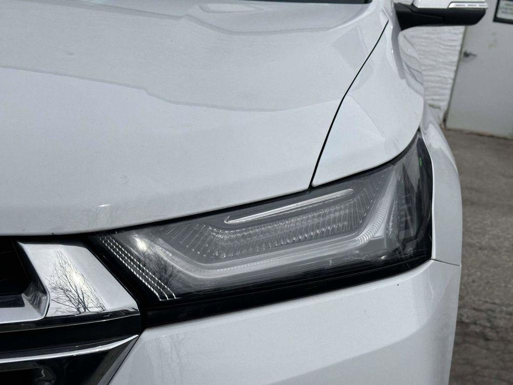 used 2023 Chevrolet Traverse car, priced at $27,997