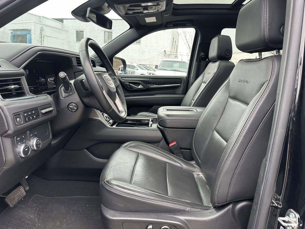 used 2024 GMC Yukon car, priced at $59,997