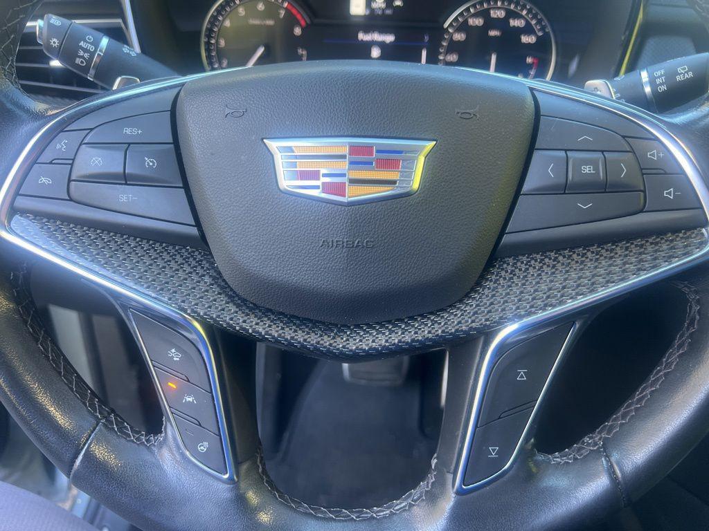 used 2023 Cadillac XT5 car, priced at $34,771