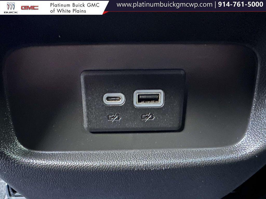 used 2023 Cadillac XT5 car, priced at $33,997