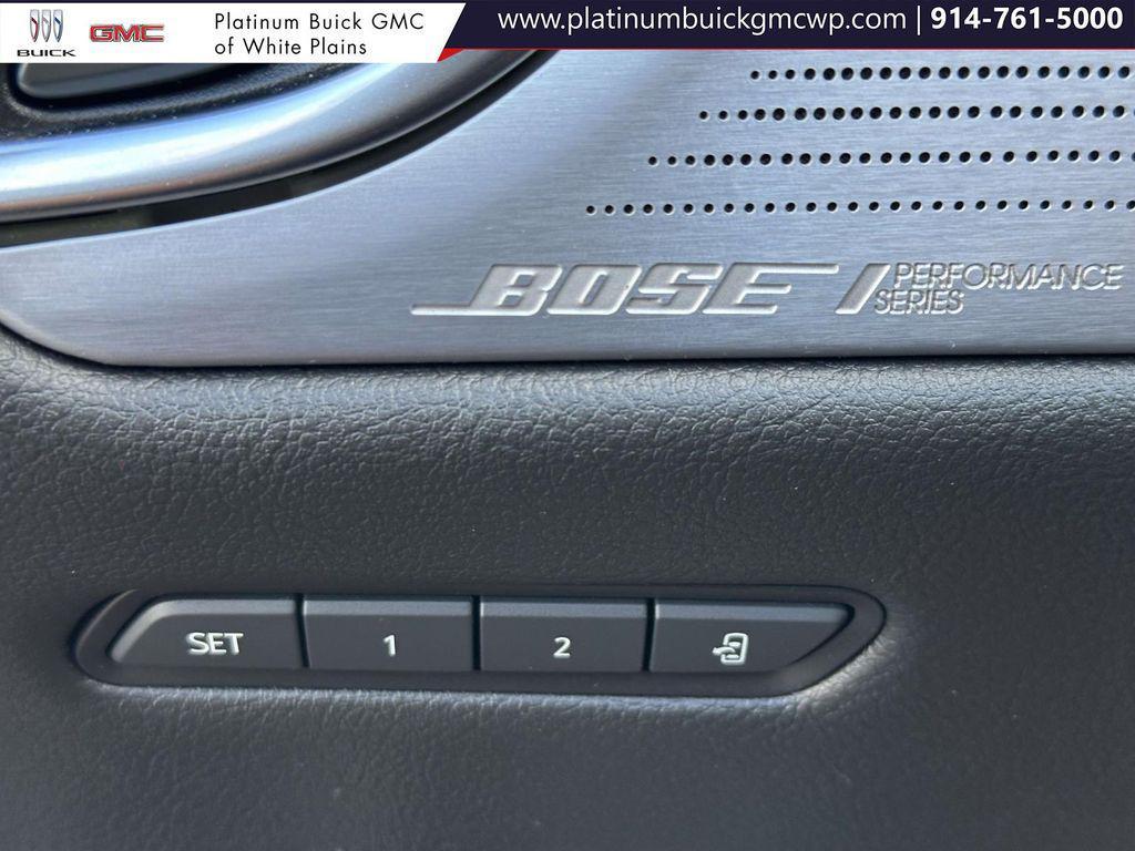 used 2023 Cadillac XT5 car, priced at $33,997