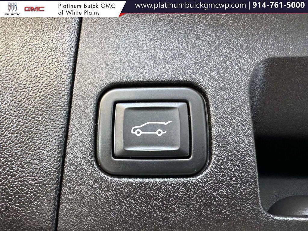 used 2023 Cadillac XT5 car, priced at $33,997