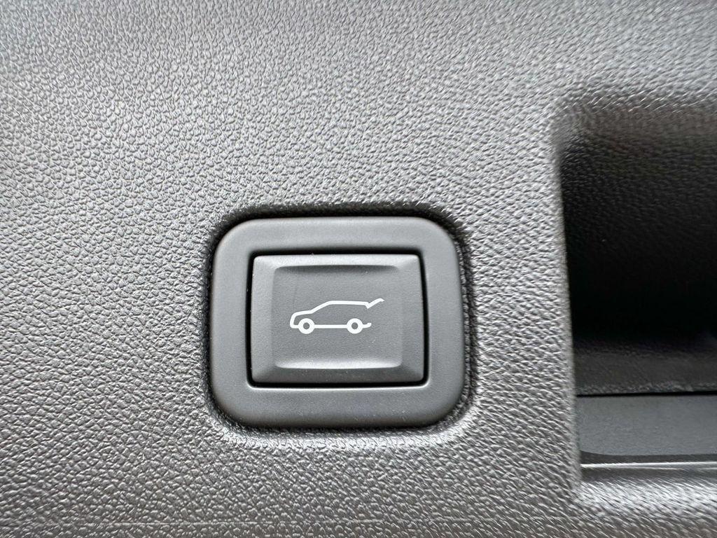 used 2024 Chevrolet Equinox car, priced at $23,552