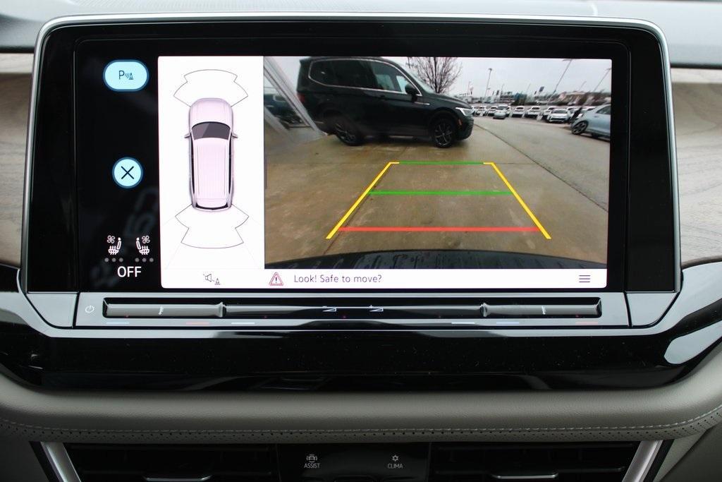 new 2026 Volkswagen Atlas car, priced at $44,283