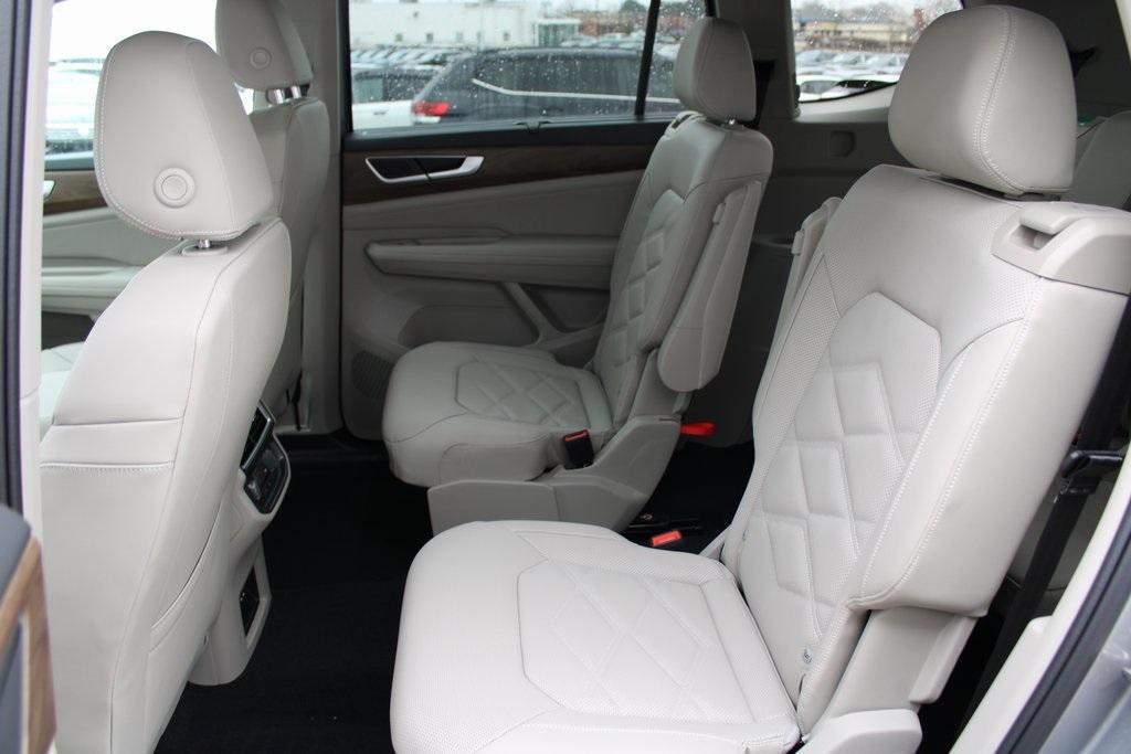 new 2026 Volkswagen Atlas car, priced at $44,283