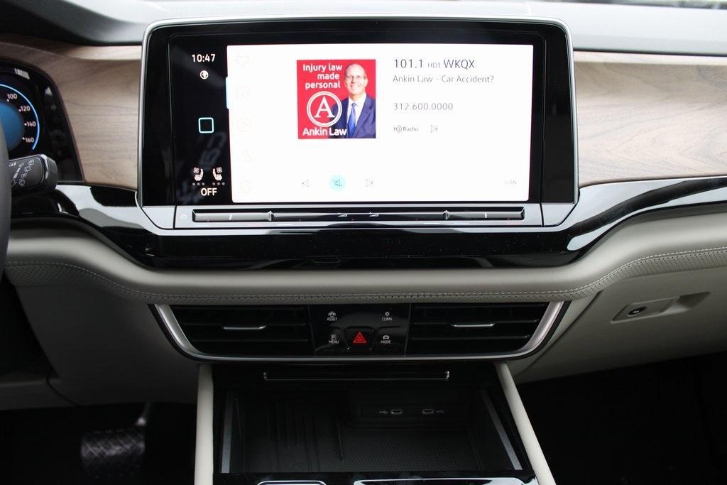 new 2026 Volkswagen Atlas car, priced at $44,283