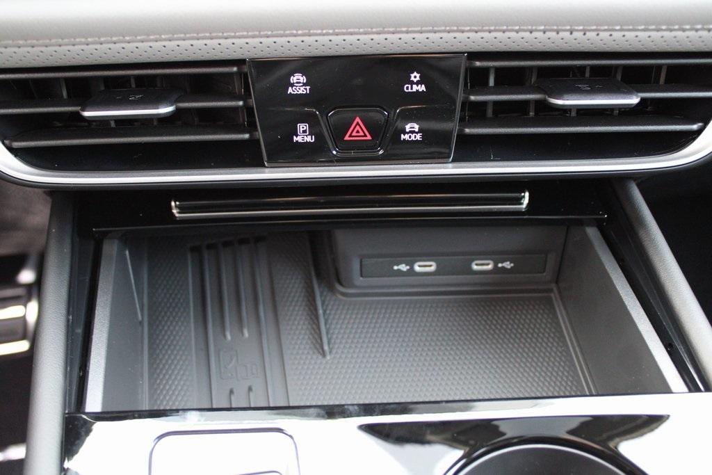 new 2026 Volkswagen Atlas car, priced at $45,522