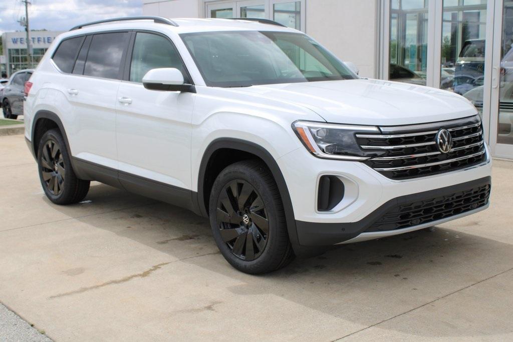 new 2026 Volkswagen Atlas car, priced at $44,122