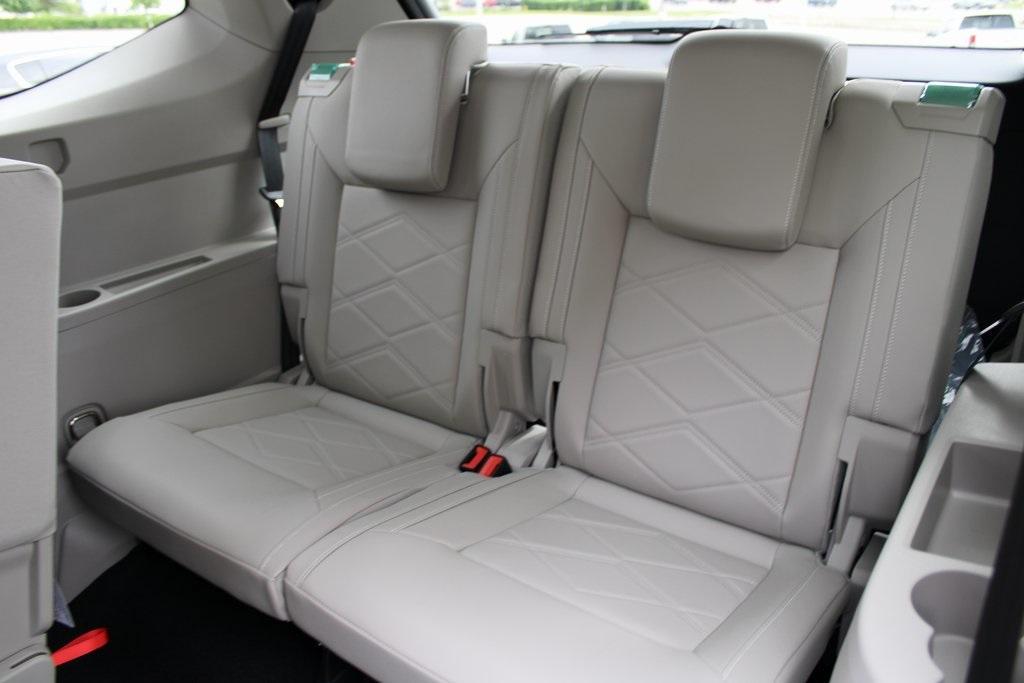 new 2026 Volkswagen Atlas car, priced at $44,122