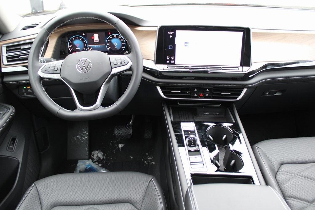 new 2026 Volkswagen Atlas car, priced at $44,803