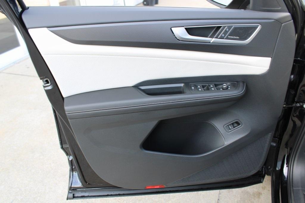 new 2026 Volkswagen Atlas Cross Sport car, priced at $51,664