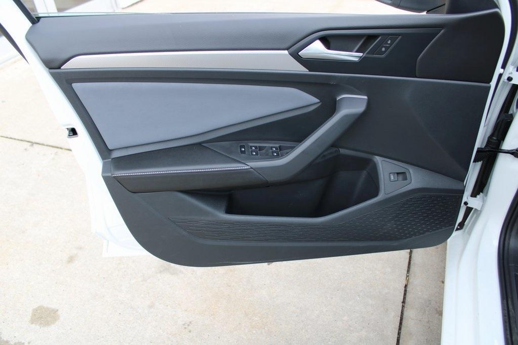 new 2025 Volkswagen Jetta car, priced at $25,152