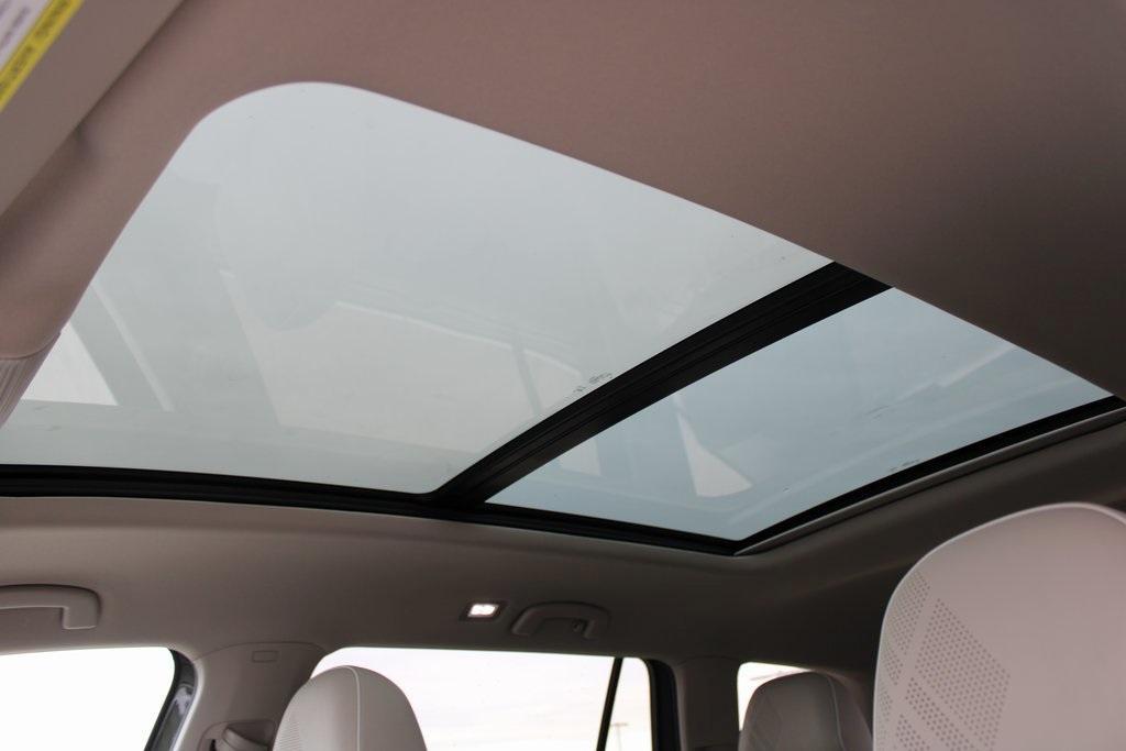 new 2026 Volkswagen Atlas car, priced at $52,474