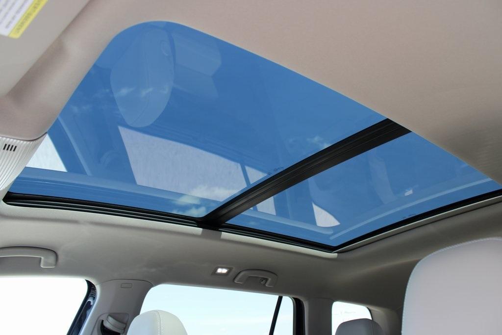 new 2026 Volkswagen Atlas car, priced at $44,205