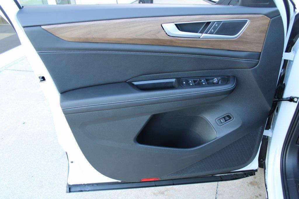 new 2026 Volkswagen Atlas car, priced at $43,610