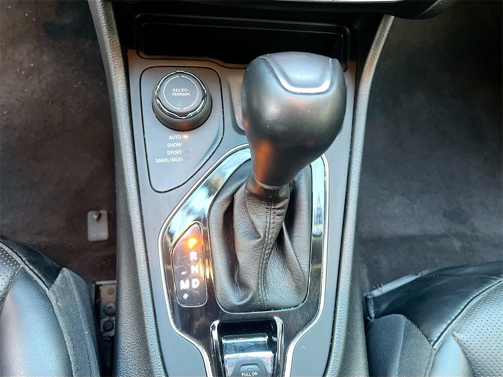 used 2023 Jeep Cherokee car, priced at $21,800