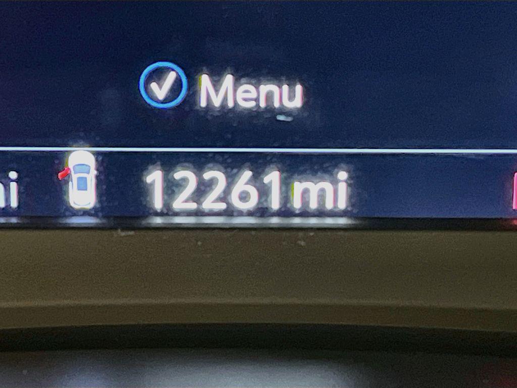 used 2025 Cadillac XT5 car, priced at $43,700