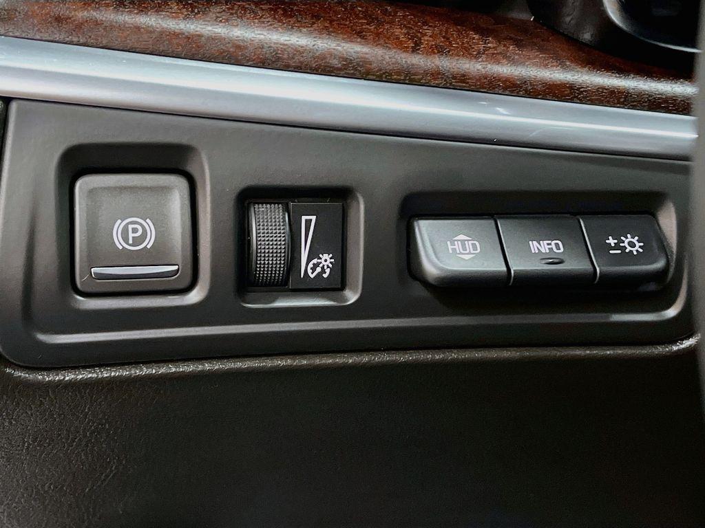 used 2025 Cadillac XT5 car, priced at $43,700