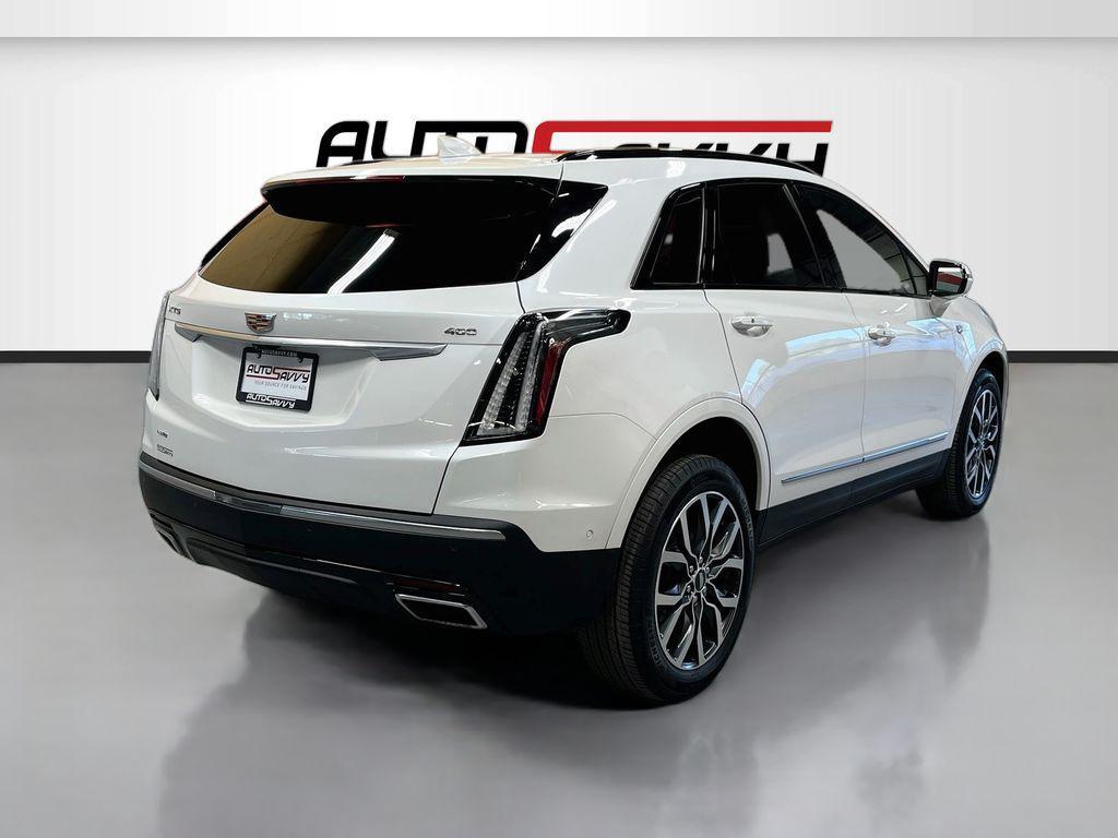 used 2025 Cadillac XT5 car, priced at $43,700