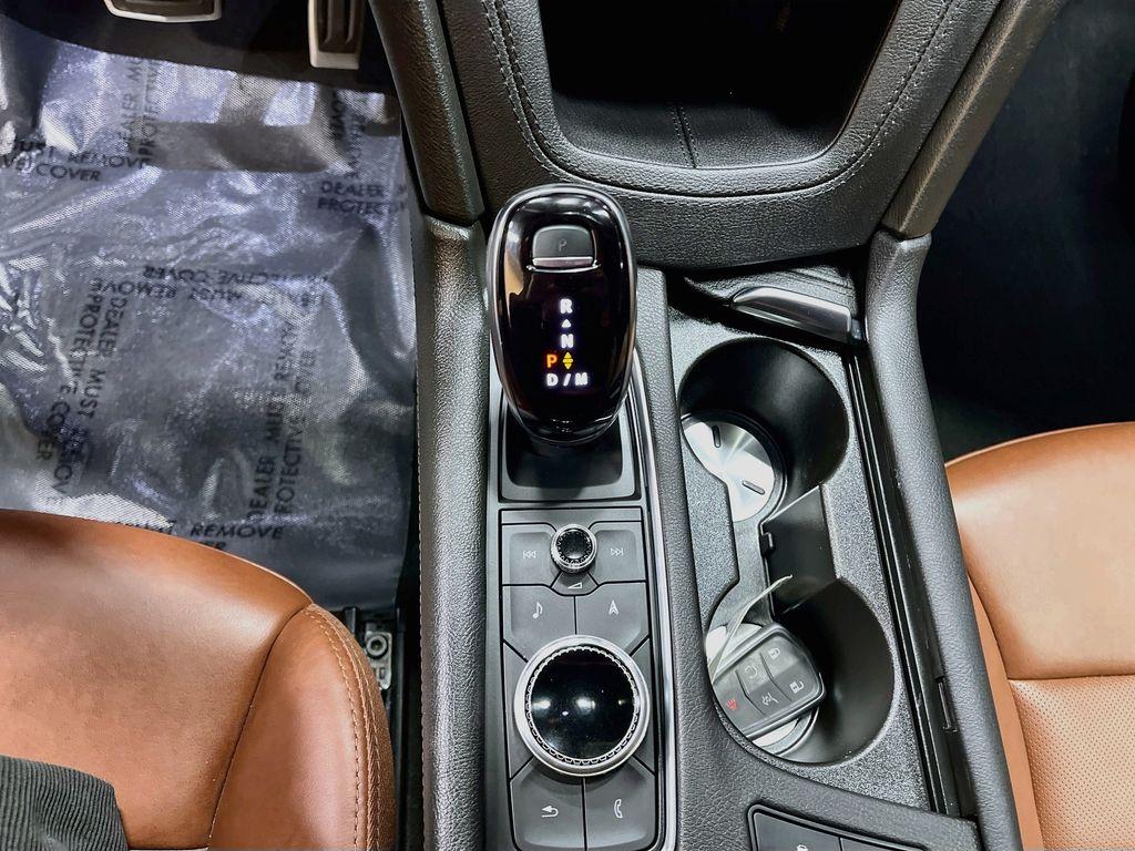 used 2025 Cadillac XT5 car, priced at $40,500