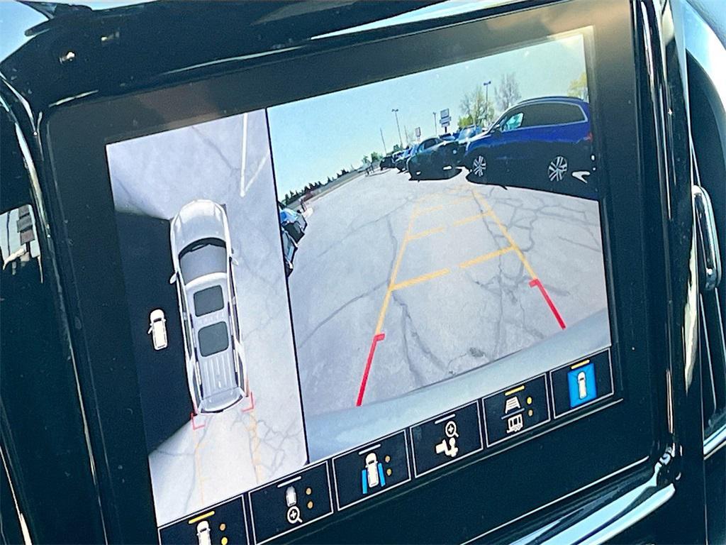 used 2023 Chevrolet Traverse car, priced at $31,600