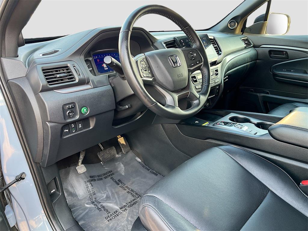 used 2024 Honda Passport car, priced at $28,000