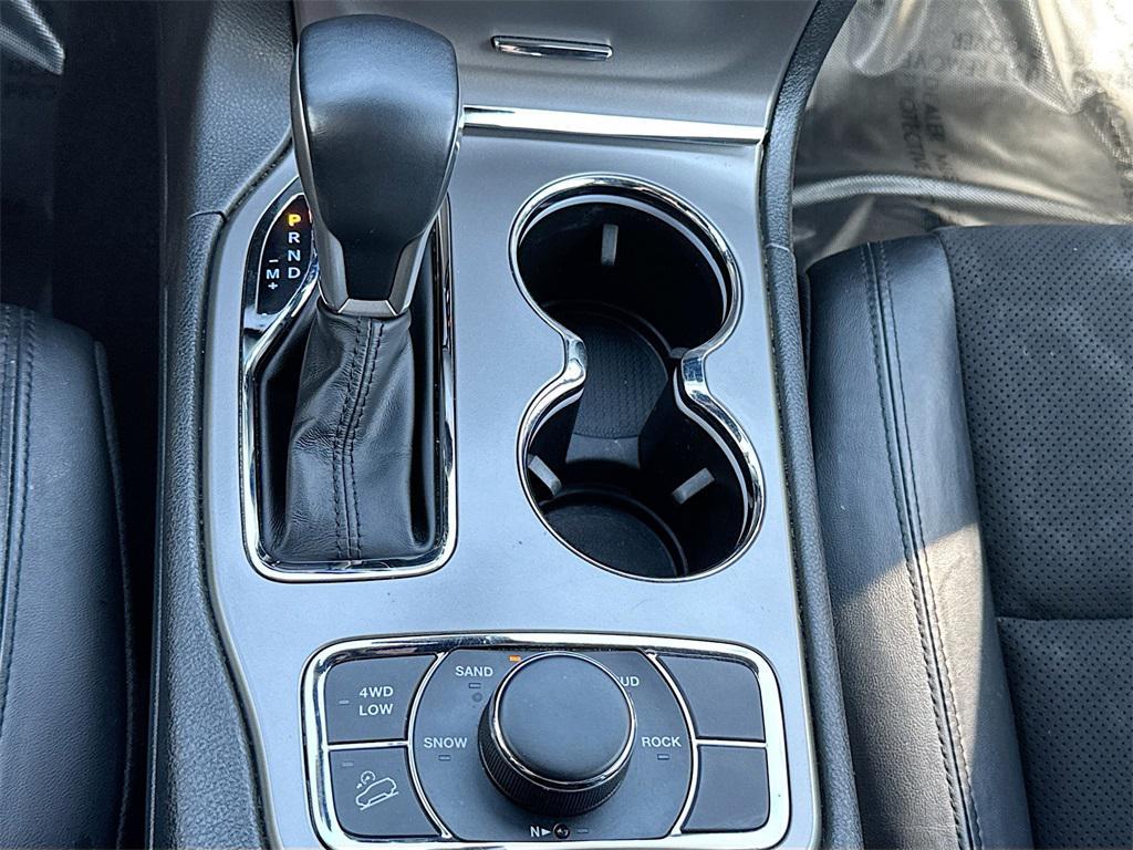 used 2022 Jeep Grand Cherokee car, priced at $21,500