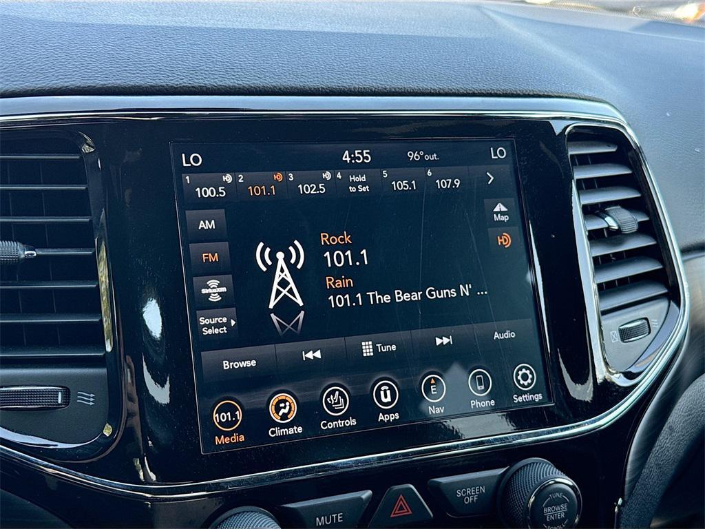 used 2022 Jeep Grand Cherokee car, priced at $21,500