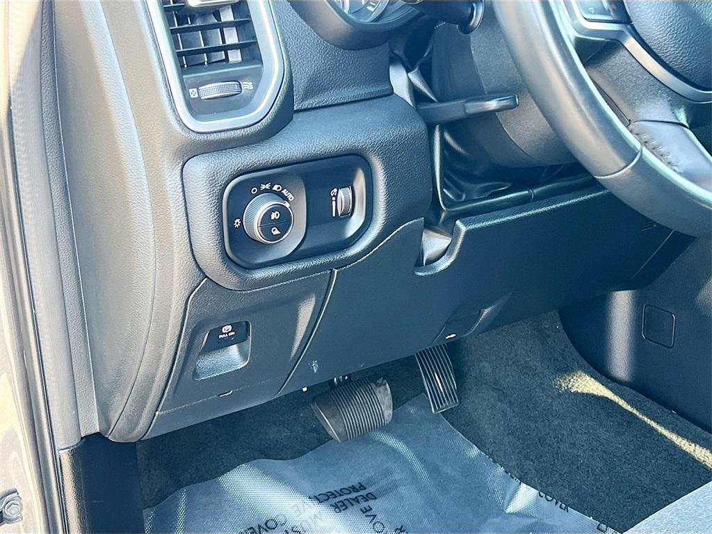 used 2024 Ram 1500 car, priced at $32,000
