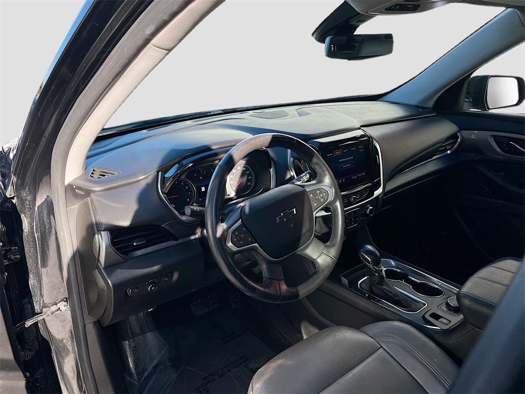 used 2021 Chevrolet Traverse car, priced at $23,400