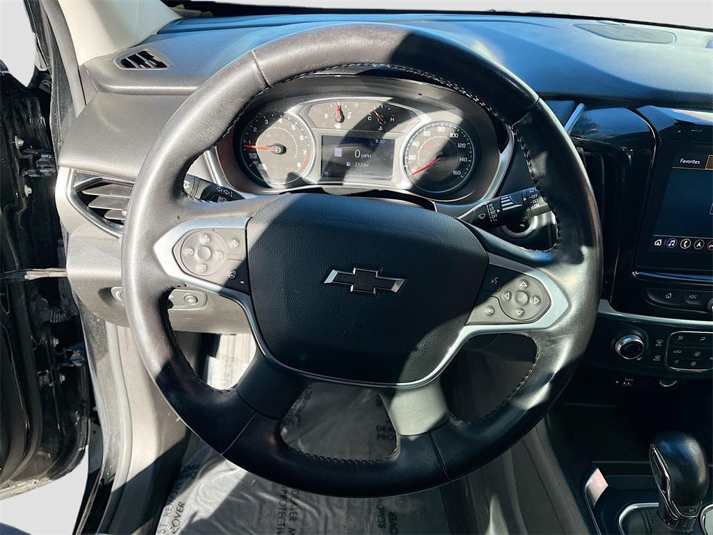 used 2021 Chevrolet Traverse car, priced at $23,400