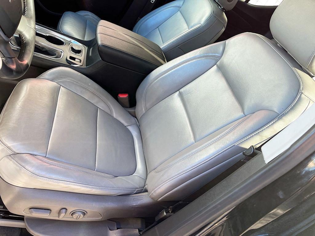 used 2021 Chevrolet Traverse car, priced at $23,200