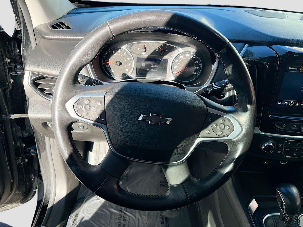 used 2021 Chevrolet Traverse car, priced at $23,200