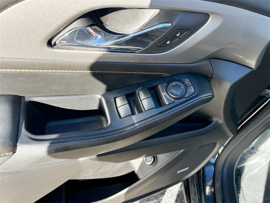 used 2021 Chevrolet Traverse car, priced at $23,400