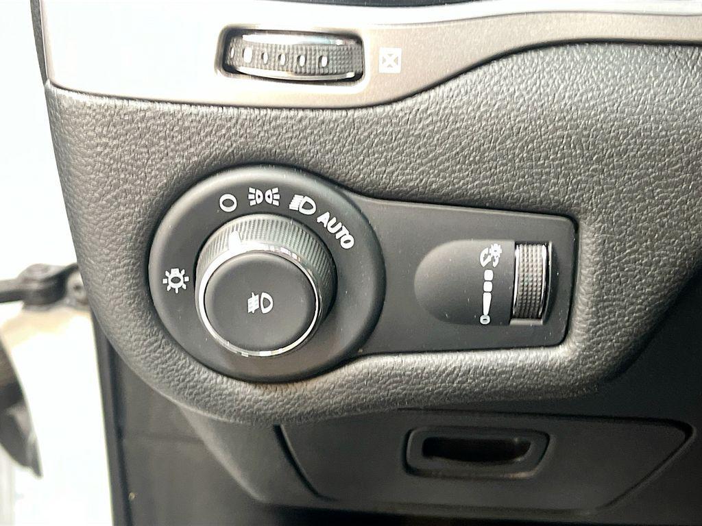 used 2022 Jeep Cherokee car, priced at $20,600