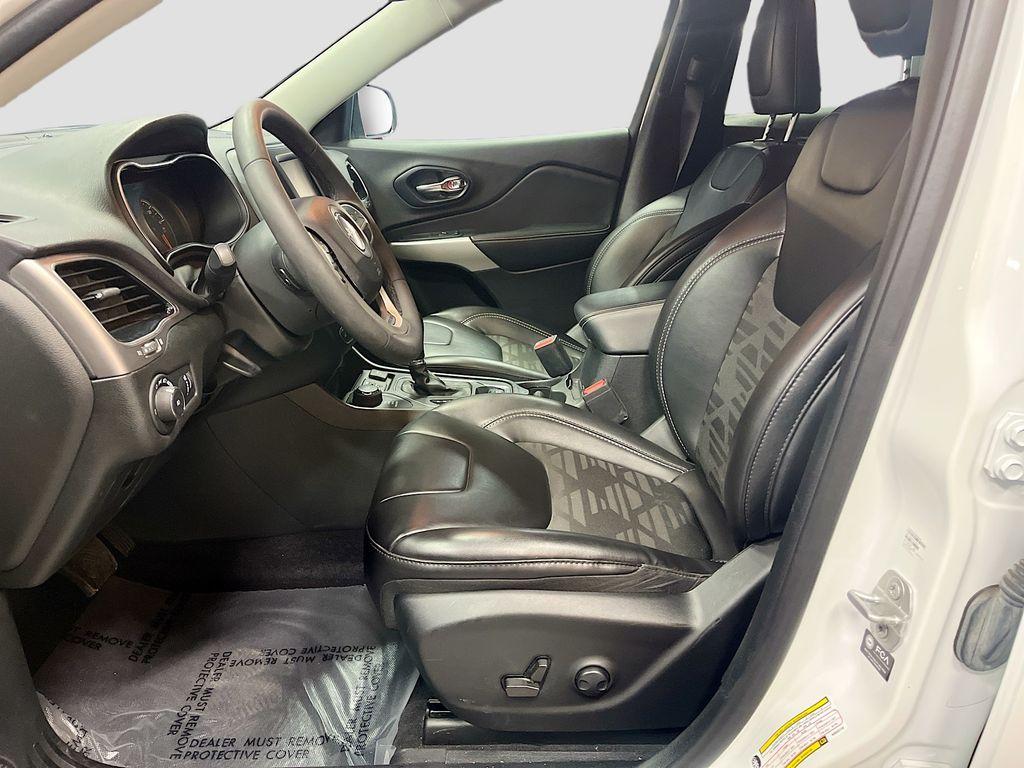 used 2022 Jeep Cherokee car, priced at $20,300