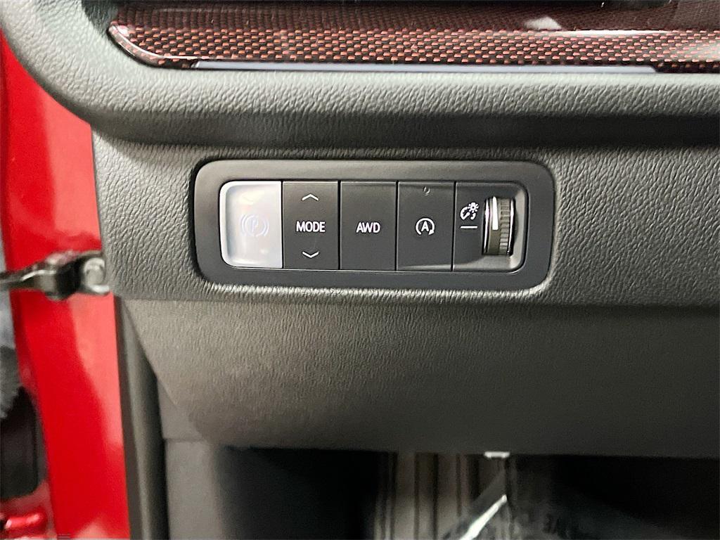 used 2024 Chevrolet Traverse car, priced at $38,200