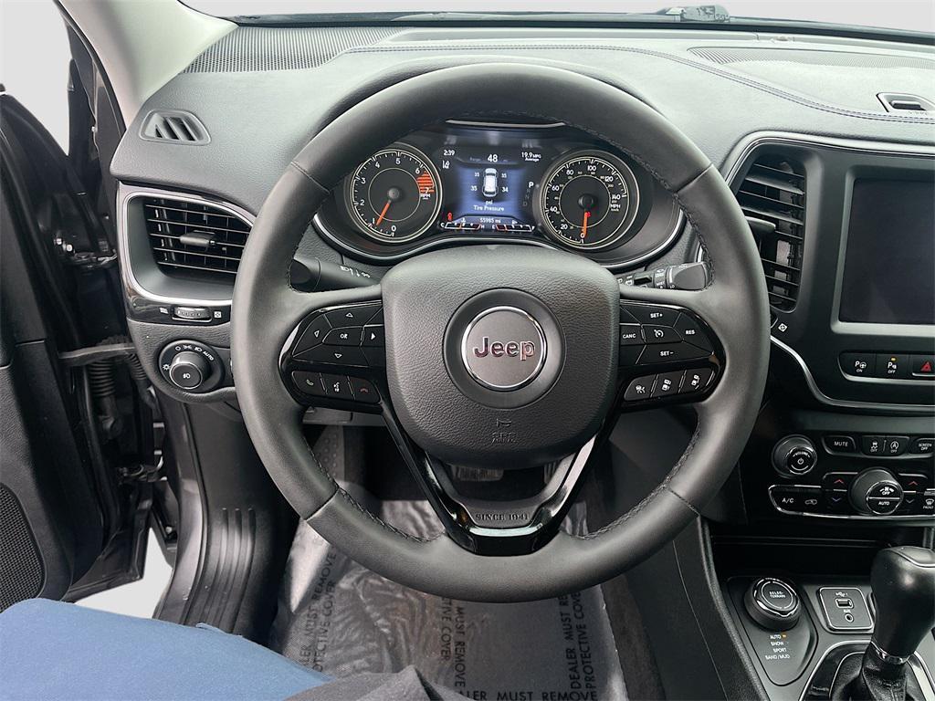 used 2023 Jeep Cherokee car, priced at $18,900