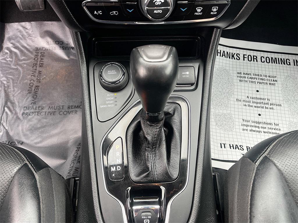 used 2023 Jeep Cherokee car, priced at $18,900