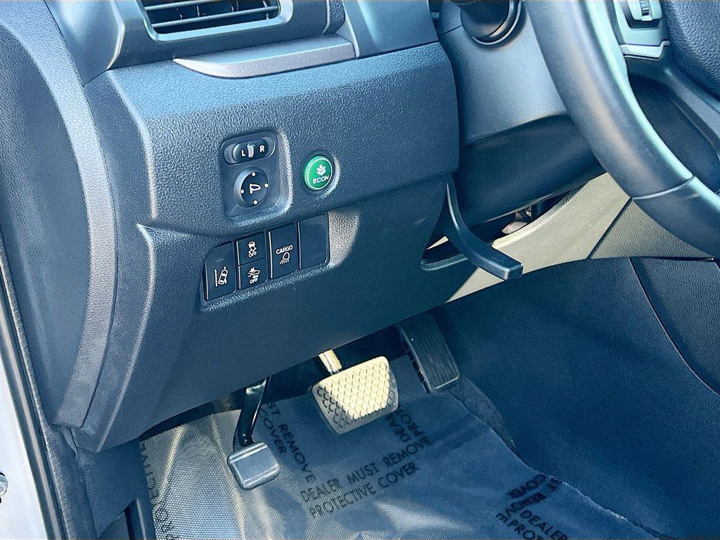 used 2024 Honda Ridgeline car, priced at $25,500