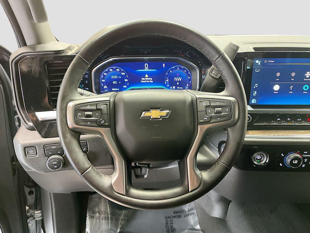 used 2024 Chevrolet Silverado 1500 car, priced at $31,900