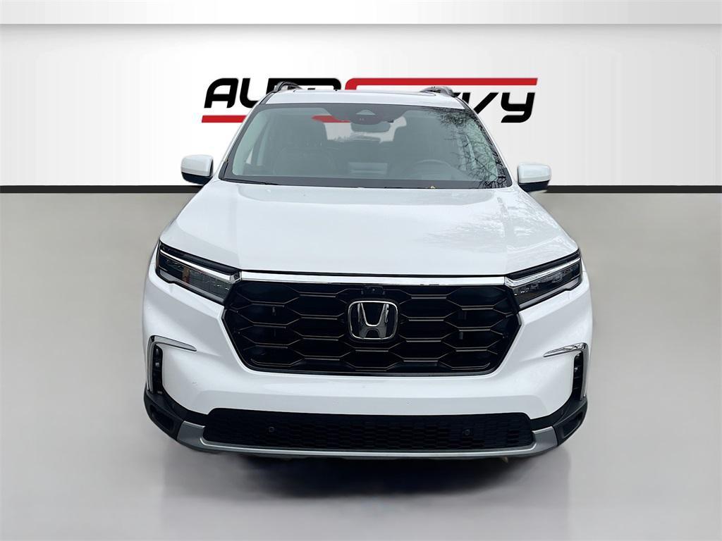 used 2023 Honda Pilot car, priced at $34,600
