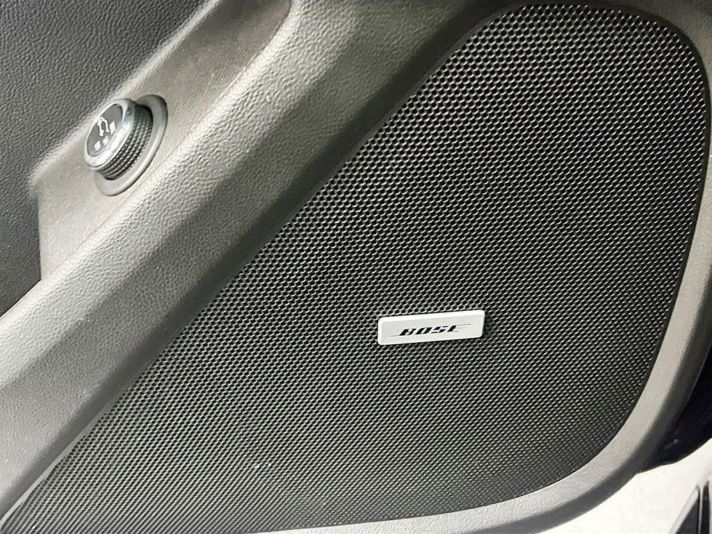 used 2022 Chevrolet Traverse car, priced at $27,100