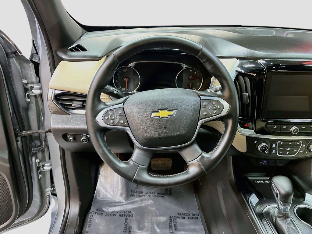used 2023 Chevrolet Traverse car, priced at $31,500