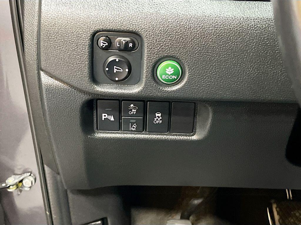 used 2022 Honda Pilot car, priced at $28,100