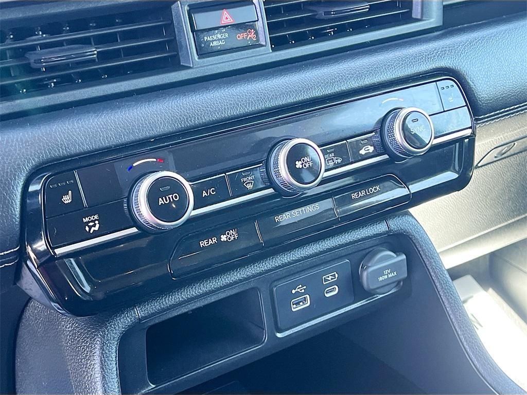 used 2024 Honda Pilot car, priced at $29,300