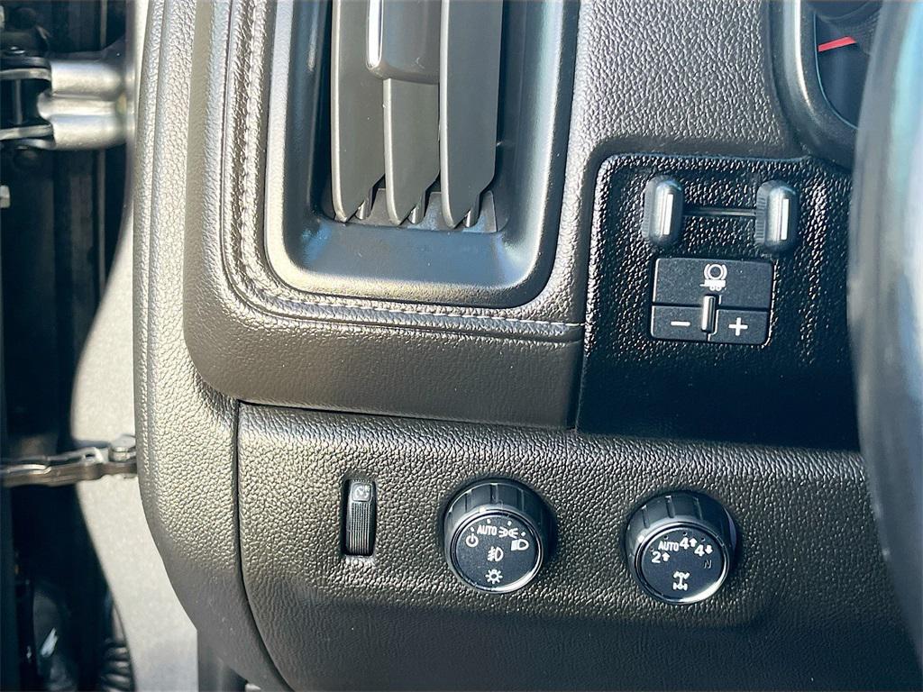 used 2022 GMC Canyon car, priced at $25,500