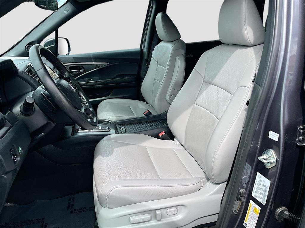 used 2021 Honda Passport car, priced at $20,000