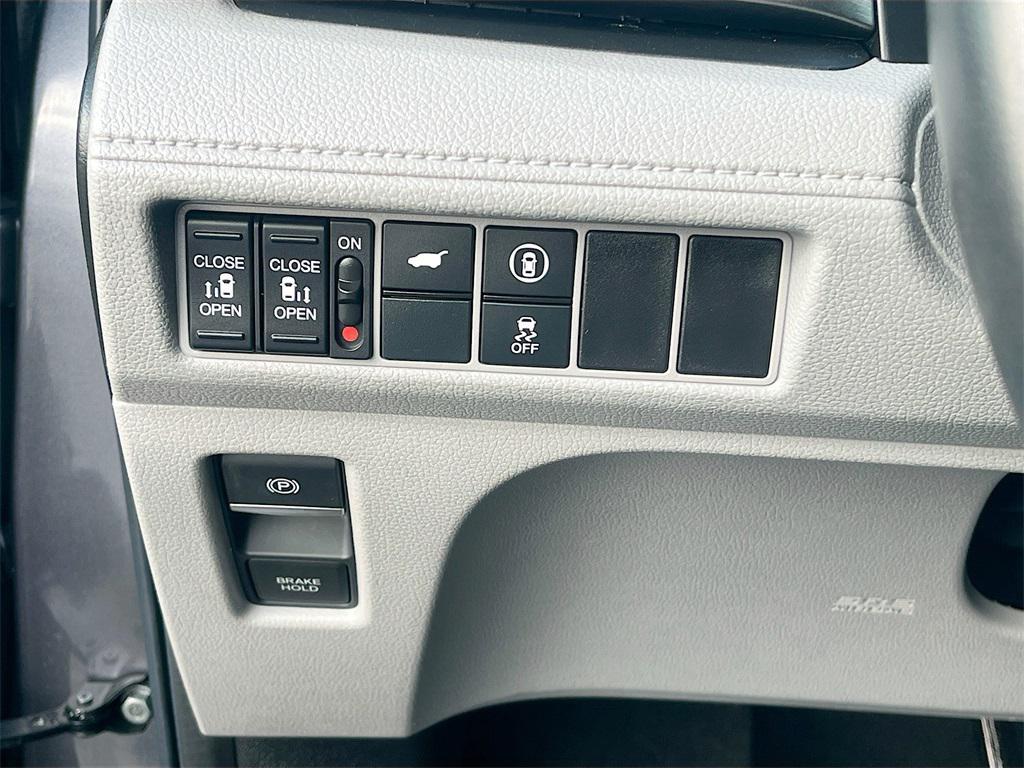 used 2024 Honda Odyssey car, priced at $31,600