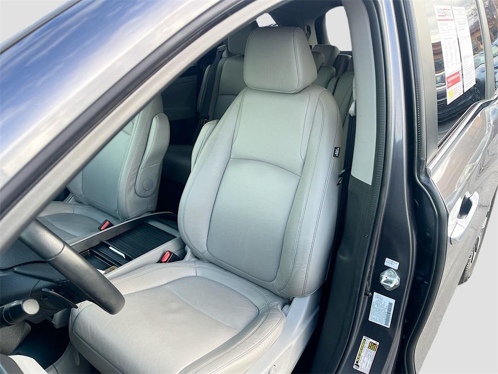 used 2024 Honda Odyssey car, priced at $31,600